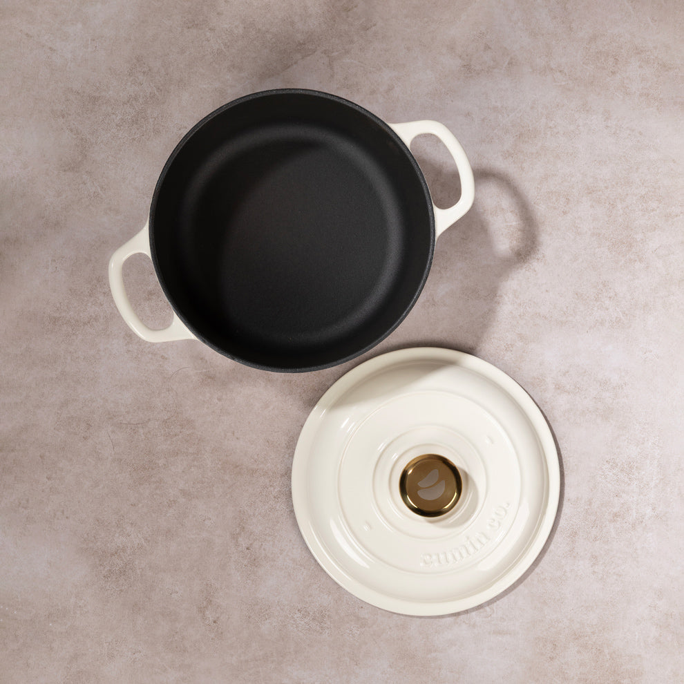 No. 8 Enamel Coated Dutch Oven