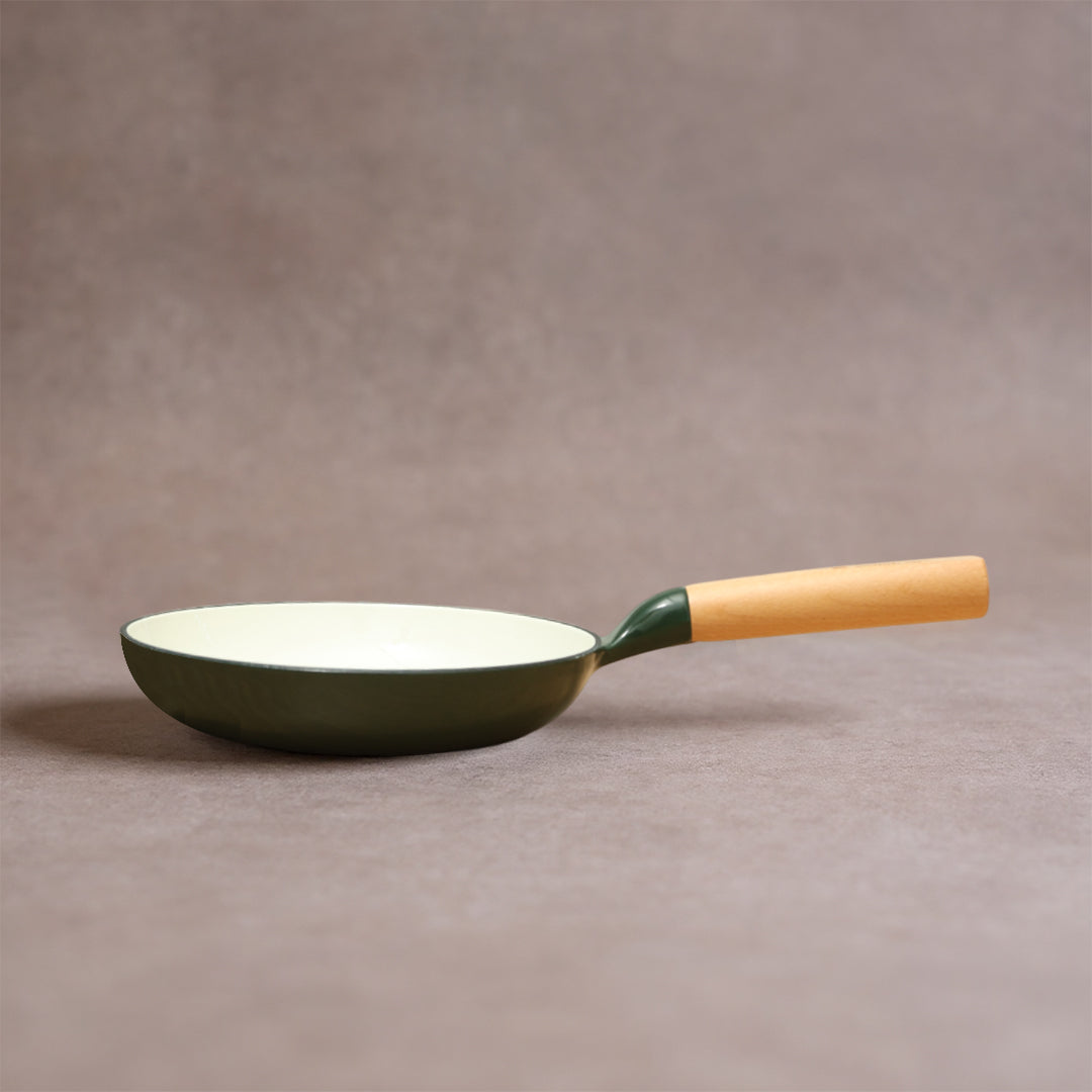 No. 8 Enamel Cast Iron Pan