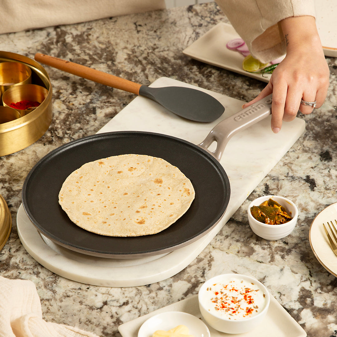 No. 10 Enamel Coated Cast Iron Roti Tawa
