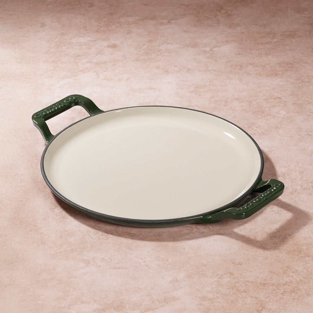 Moringa (Green) / Off-White Glossy Enamel