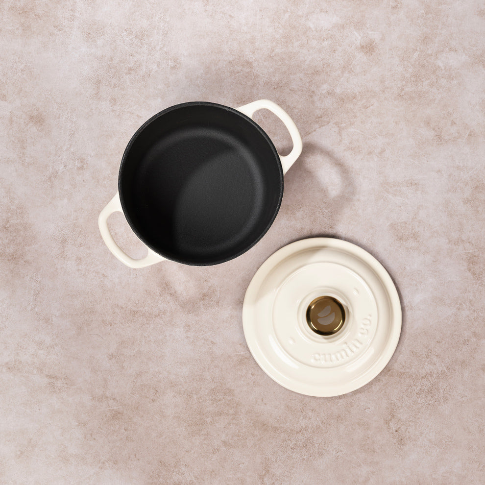No. 6 Enamel Coated Dutch Oven