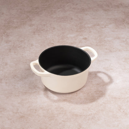 No. 6 Enamel Coated Dutch Oven