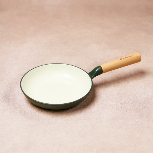 No. 8 Enamel Cast Iron Pan