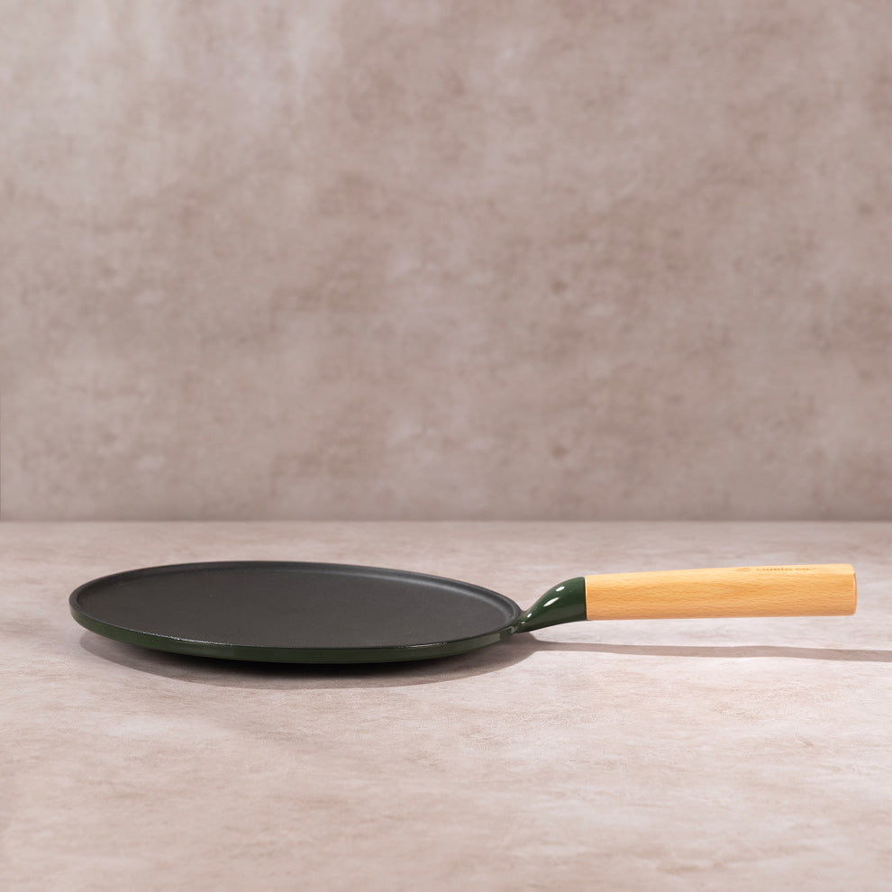 Moringa (Green) / Black Titanium Enamel